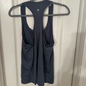 Size 8 lululemon tank top